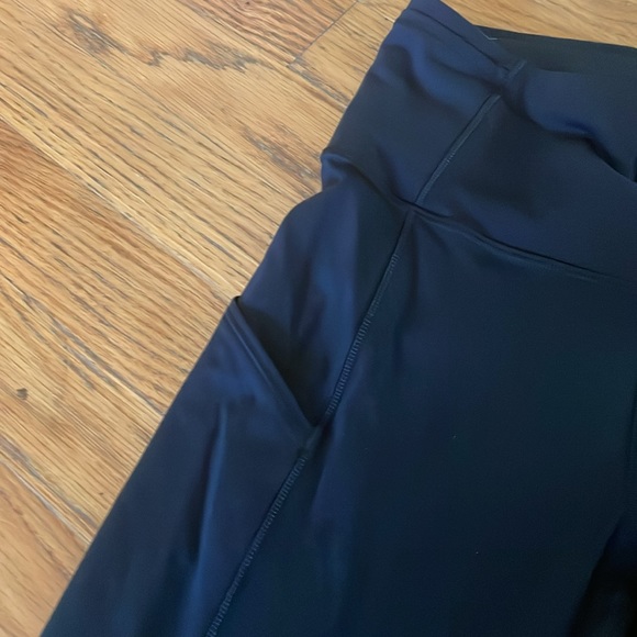 Lululemon leggings - Picture 3 of 6